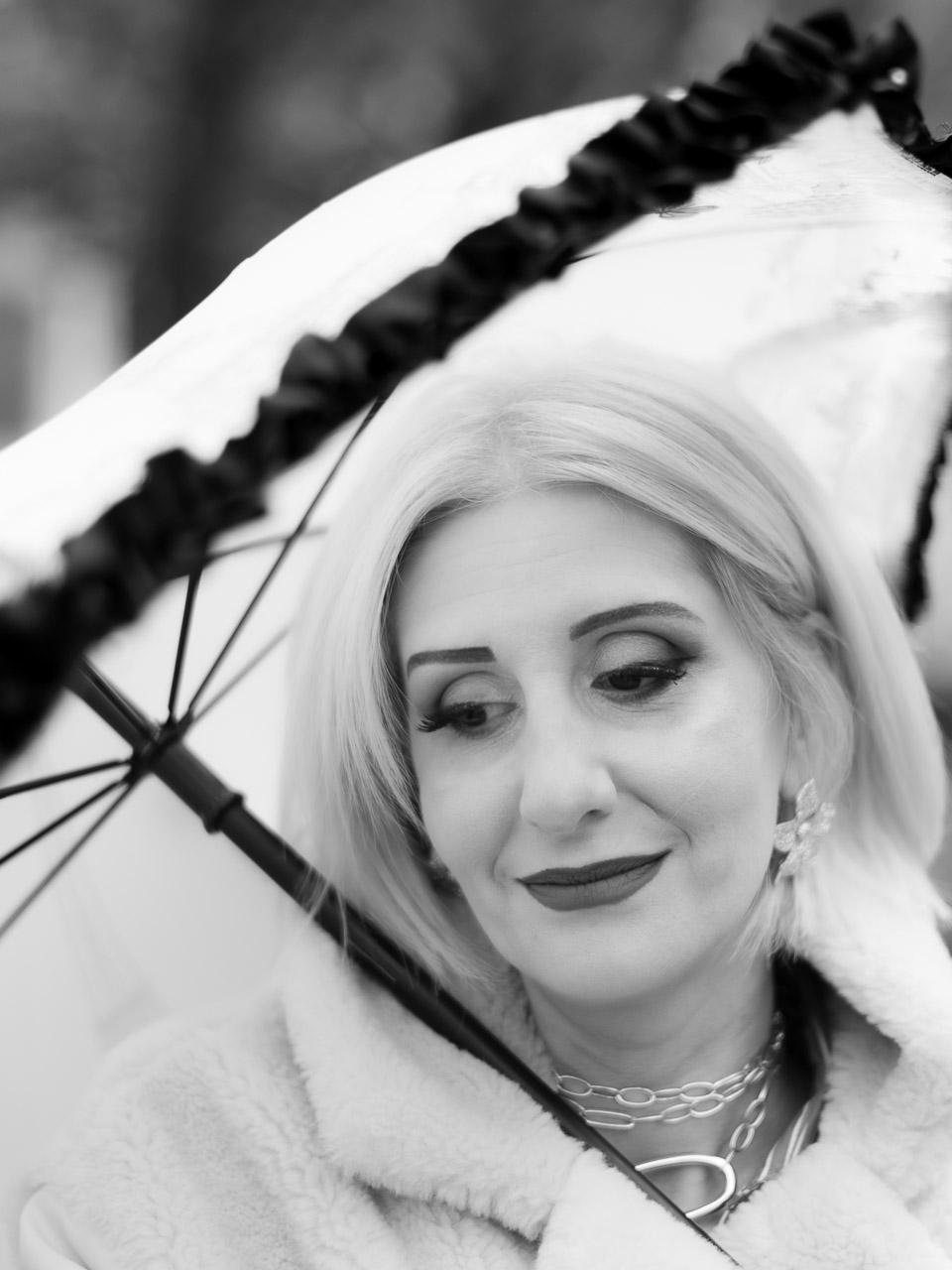 Portrait artistique en lumière naturelle à Saint-Étienne, photographie authentique par Stenpicture